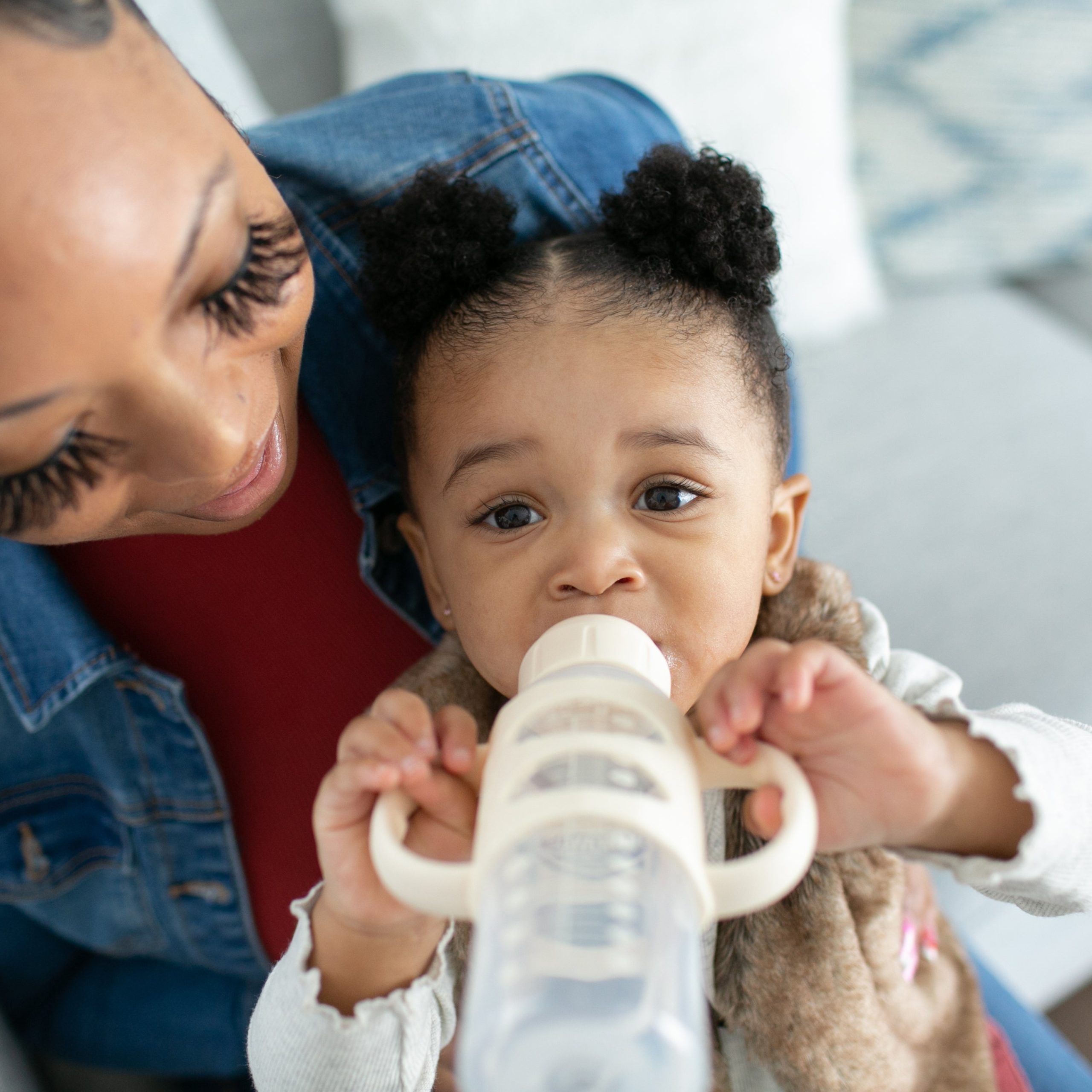 Dr. Brown's Milestones Narrow Sippy Spout Bottle with Silicone Handles. 8 oz/250 mL - Image 4