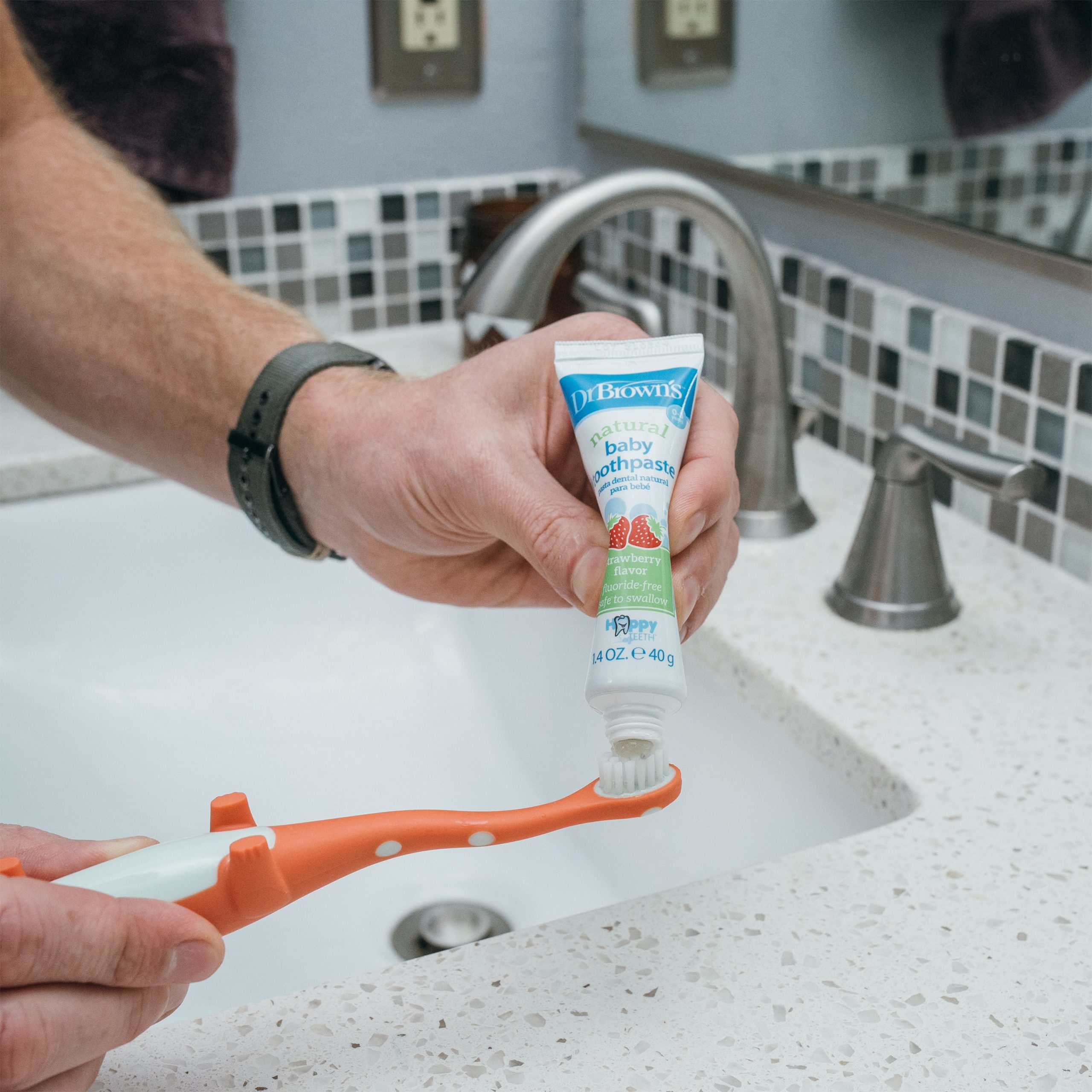 Dr. Brown's™ Fluoride-Free Baby Toothpaste. Strawberry. 1.4oz/40g. 1-Pack - Image 3