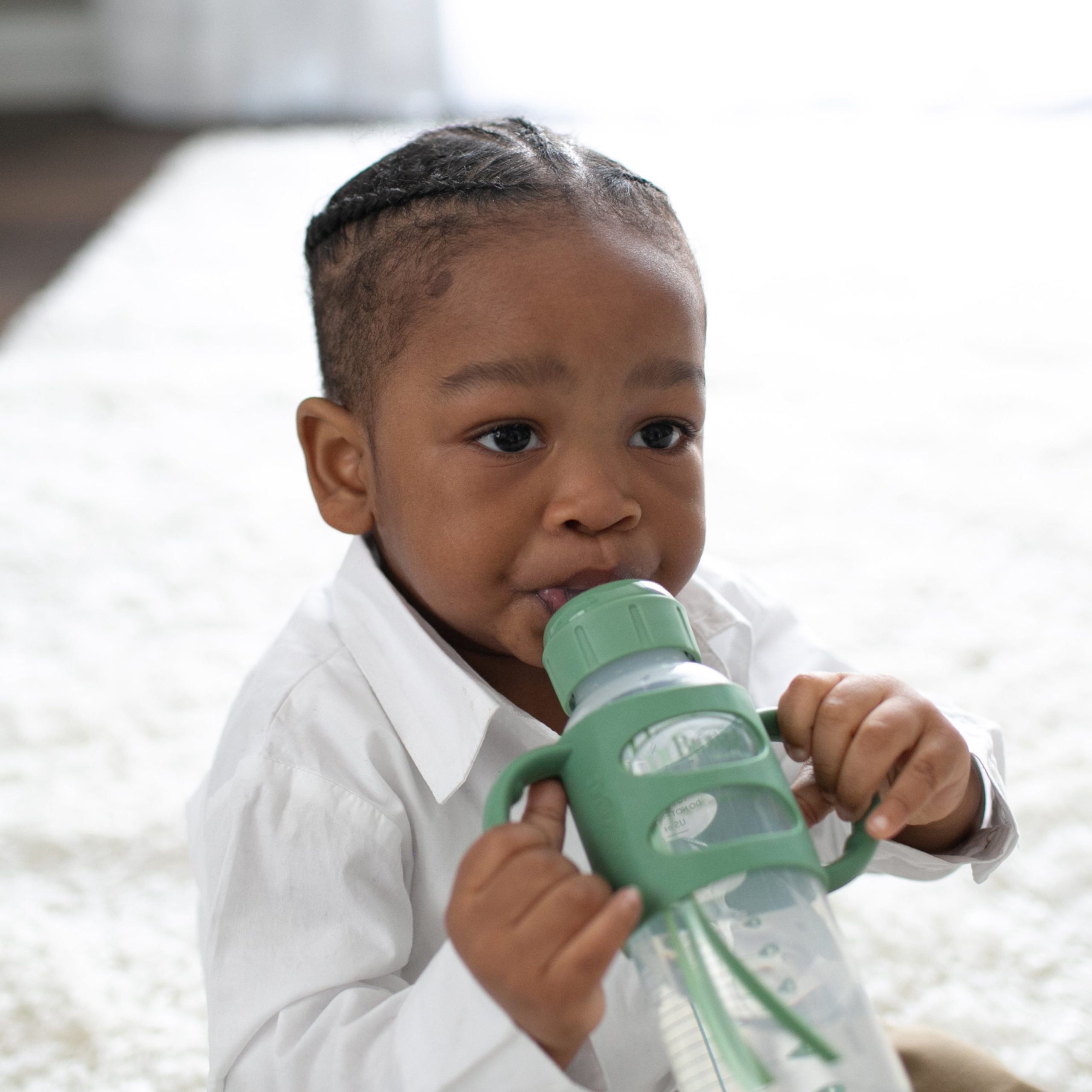 Dr. Brown's Milestones Narrow Sippy Spout Bottle with Silicone Handles. 8 oz/250 mL - Image 4